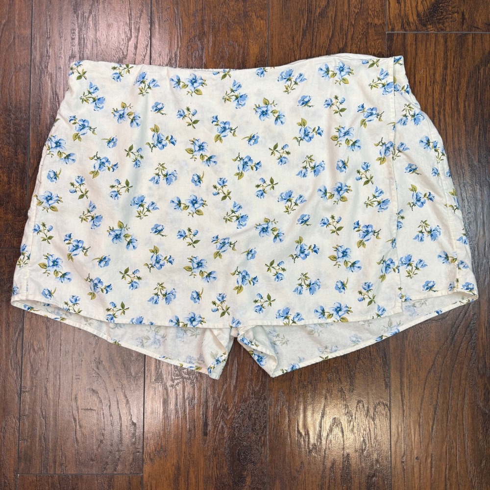 Old Navy Skort XXL White Blue Floral Linen Blend Wrap Front Shorts Skirt Women